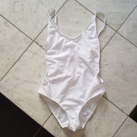 New Sexy Backless One Piece Swimsuit MEDIUM - Picture 3 of 6